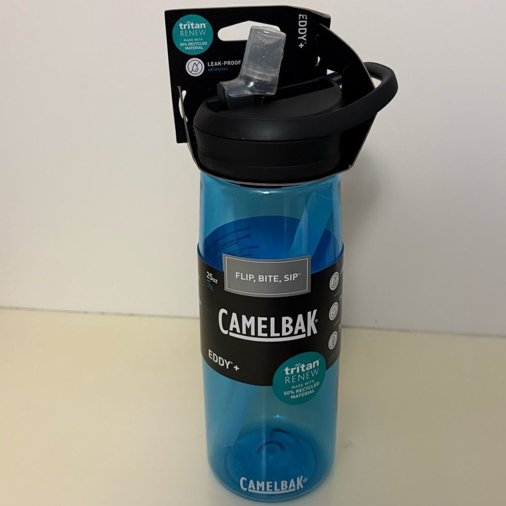 NWT Camelbak Eddy+ 25 oz. Water Bottle